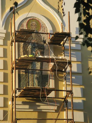 В процессе монтажа